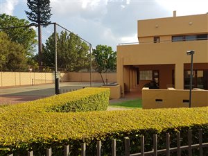 2 Bed Apartment in Waterkloof Ridge