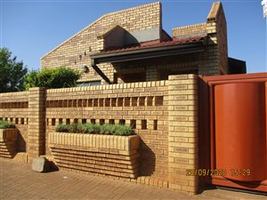 3 Bed House in Protea Glen
