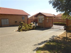 2 Bed Townhouse in The Reeds