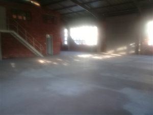 410 m² Commercial space in North Industria