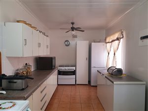 3 Bed House in Edelweiss