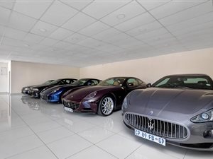 Commercial space in Hurlingham Manor