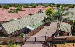 2 Bedroom Cluster in Doringkloof