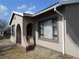 3 Bed House in Nagina