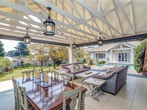 7 Bed House in Bryanston West
