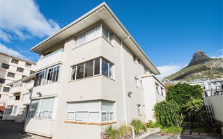 2 Bedroom Apartment in Sea Point