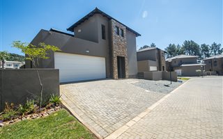 2 Bedroom Duplex in Eye of Africa