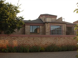 3 Bed Townhouse in Amorosa