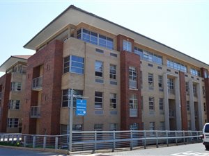 130 m² Office Space in Constantia Kloof