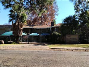 3 Bed Townhouse in Vereeniging Central