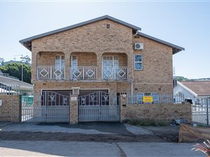 5 Bed House in Westcliff
