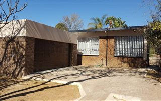 3 Bedroom House in Constantia Park