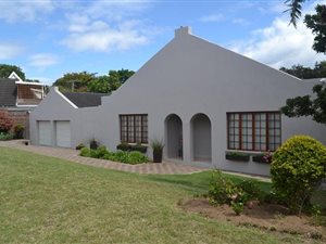 4 Bed House in Bonza Bay