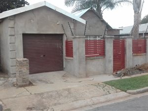 4 Bed House in Rowhill