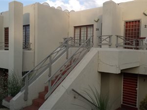 1 Bed Townhouse in Rembrandt Ridge
