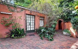 1 Bedroom Garden Cottage in Melville