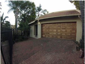 3 Bed House in Murrayfield