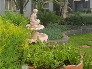 2 Bed Simplex in Roseville