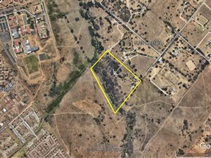 5.3 ha Farm in Ruimsig