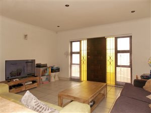 3 Bed House in Kensington