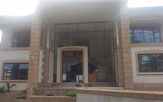 8 Bedroom House in Hatton Estate