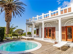 4 Bed House in Oranjezicht
