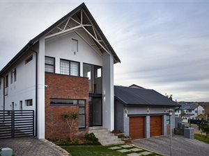 4 Bed House in Waterfall Country Village