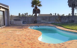 4 Bedroom House in Blouberg Rise