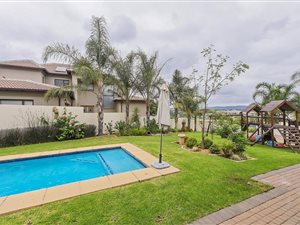 5 Bed House in Eagle Canyon Golf Estate