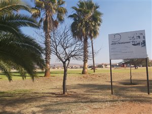 714 m² Land available in Theresa Park