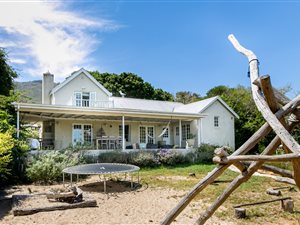 4 Bedroom House in San Michel