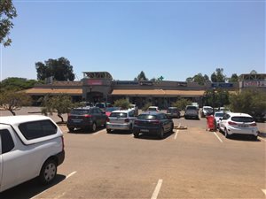 78 m² Retail Space in Die Wilgers