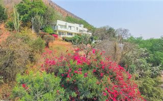 4 Bedroom House in Kosmos