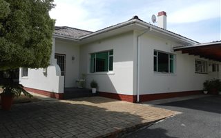 4 Bedroom House in Bosonia