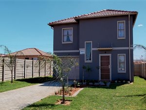 3 Bed House in Mahube Valley