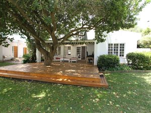 4 Bed House in Keurbooms River