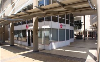 800 m² Commercial space in Point Waterfront