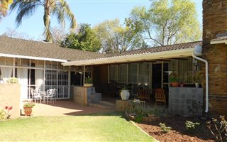5 Bedroom House in Waterkloof