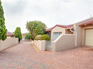 2 Bed Townhouse in Noordheuwel