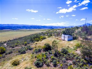7.9 ha Farm in Montagu