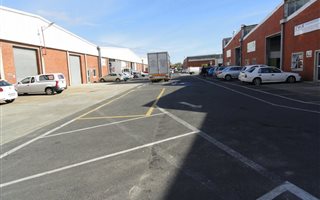 180 m² Commercial space in Beaconvale