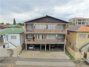 1784 m² Commercial space in Brixton