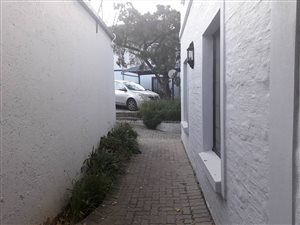 1 Bed Apartment in Glenhazel