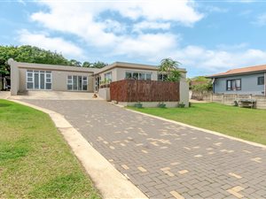 3 Bed House in Sheffield Beach