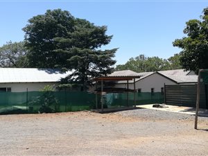 2.2 ha Land available in Linbro Park