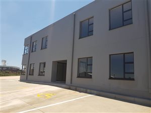 2400 m² Industrial space in Clayville