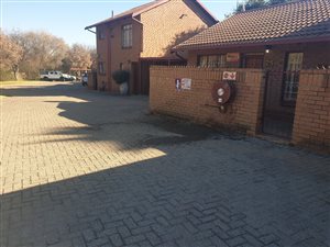3 Bed Simplex in Pretorius Park