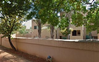 1 Bedroom Townhouse in Waterkloof Ridge