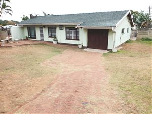 3 Bed House in Athlone Park