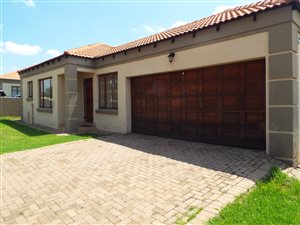 3 Bed Townhouse in Jackaroo Park